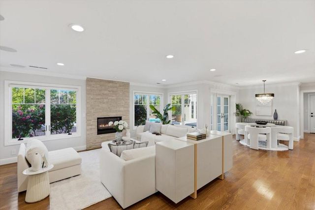 20483 Glen Brae Drive, Saratoga, CA 95070