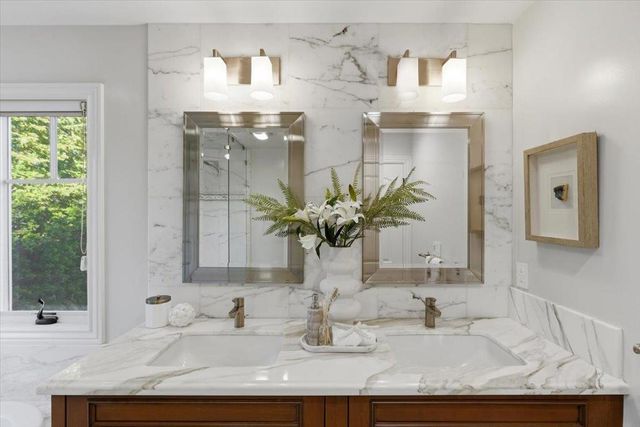 20483 Glen Brae Drive, Saratoga, CA 95070