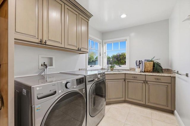 20483 Glen Brae Drive, Saratoga, CA 95070