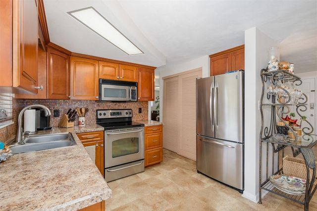 3318 PINEVIEW DRIVE, Holiday, FL 34691