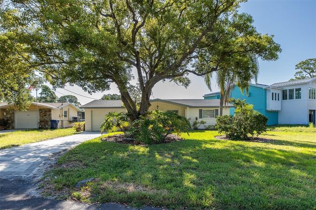 3318 PINEVIEW DRIVE, Holiday, FL 34691