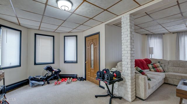 20 Lincoln Avenue, Amsterdam, NY 12010