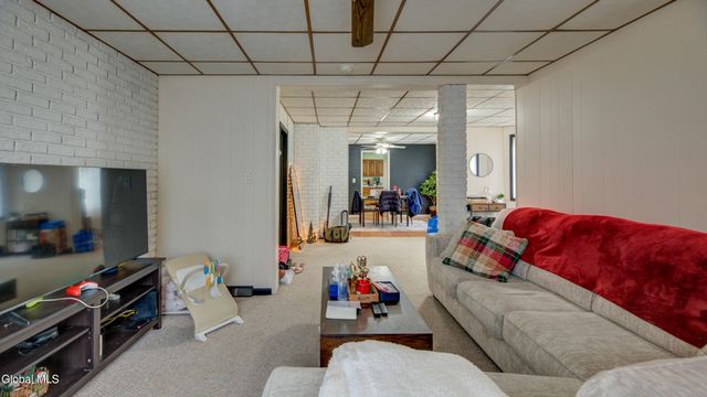 20 Lincoln Avenue, Amsterdam, NY 12010