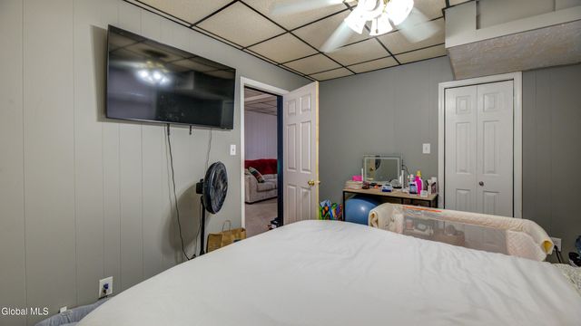 20 Lincoln Avenue, Amsterdam, NY 12010