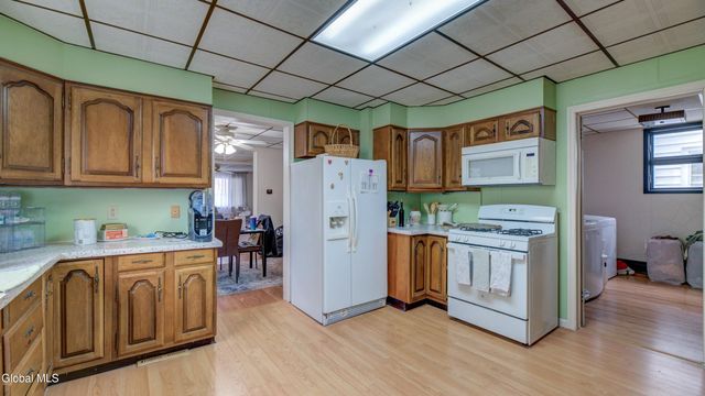 20 Lincoln Avenue, Amsterdam, NY 12010