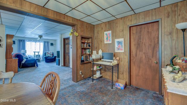 20 Lincoln Avenue, Amsterdam, NY 12010