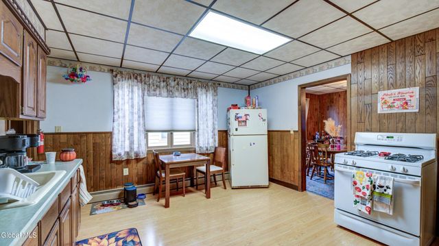 20 Lincoln Avenue, Amsterdam, NY 12010