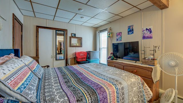 20 Lincoln Avenue, Amsterdam, NY 12010