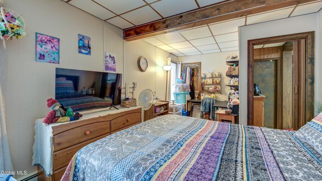 20 Lincoln Avenue, Amsterdam, NY 12010