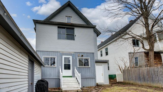 20 Lincoln Avenue, Amsterdam, NY 12010