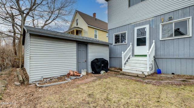 20 Lincoln Avenue, Amsterdam, NY 12010