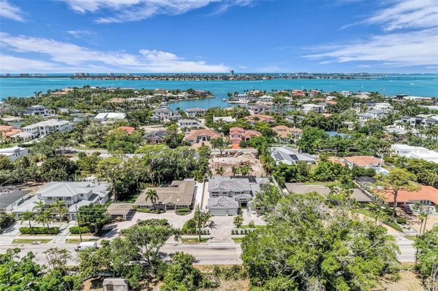 1395 HARBOR DRIVE, Sarasota, FL 34239
