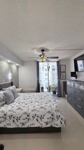 5077 NW 7th Street 914, Miami, FL 33126