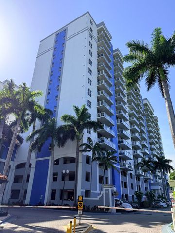 5077 NW 7th Street 914, Miami, FL 33126