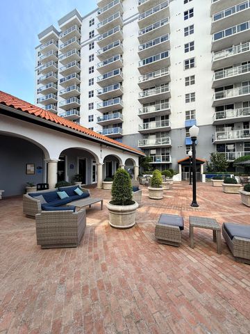 5077 NW 7th Street 914, Miami, FL 33126