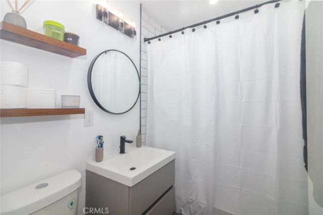 22428 Devlin, Hawaiian Gardens, CA 90716
