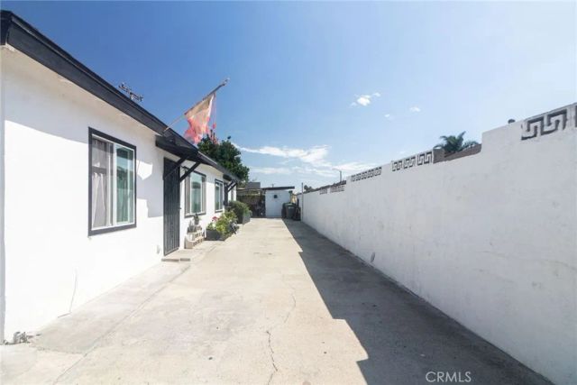 22428 Devlin, Hawaiian Gardens, CA 90716