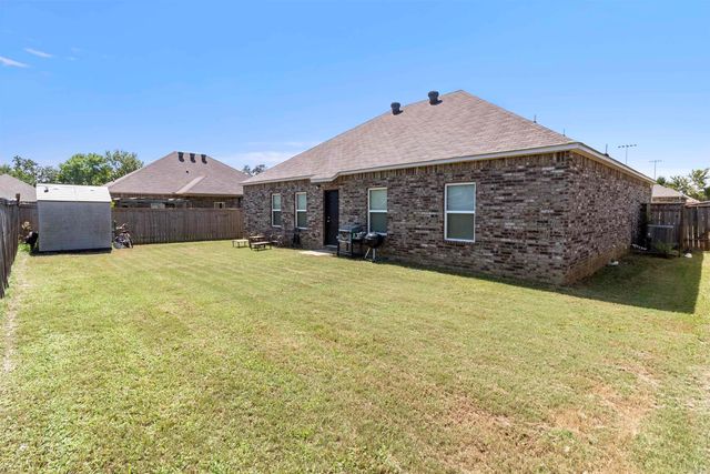 2010 Matthews Meadows Lane, Conway, AR 72032