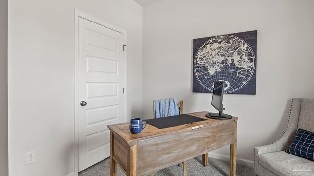 2138 Aqua St, Gulf Breeze, FL 32563