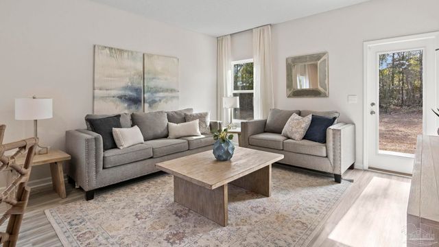 2138 Aqua St, Gulf Breeze, FL 32563