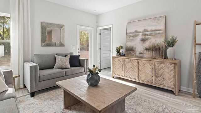 2138 Aqua St, Gulf Breeze, FL 32563