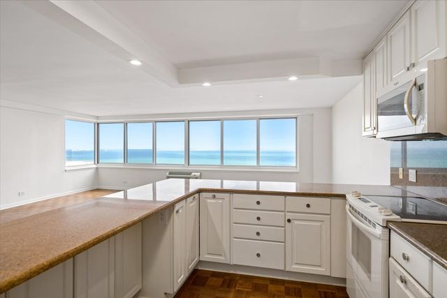 1440 N Lake Shore Drive 12H, Chicago, IL 60610