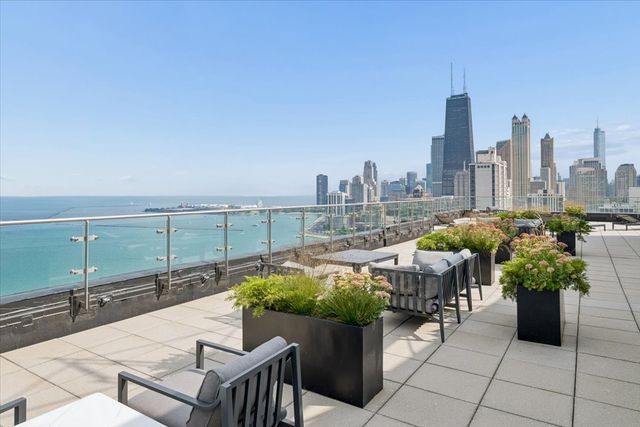 1440 N Lake Shore Drive 12H, Chicago, IL 60610