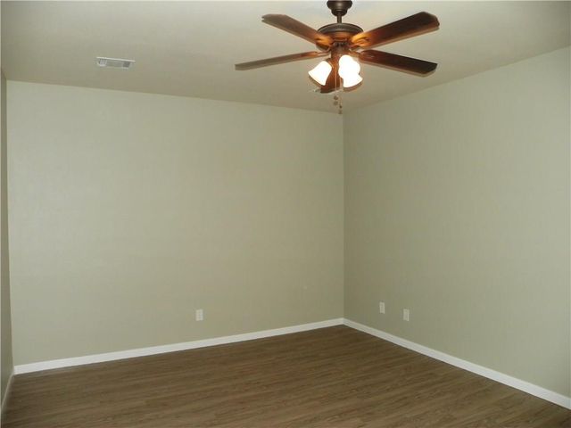 135 Marvin CV, Hutto, TX 78634