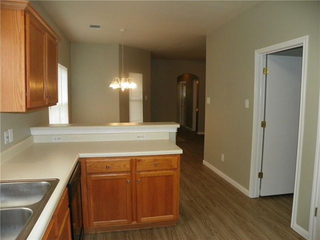 135 Marvin CV, Hutto, TX 78634