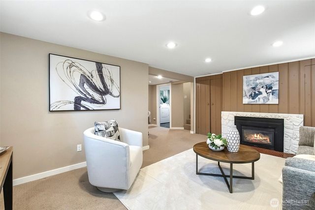 8800 Ravenna Avenue NE, Seattle, WA 98115