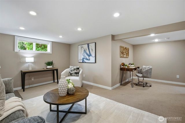 8800 Ravenna Avenue NE, Seattle, WA 98115