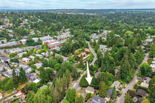 8800 Ravenna Avenue NE, Seattle, WA 98115