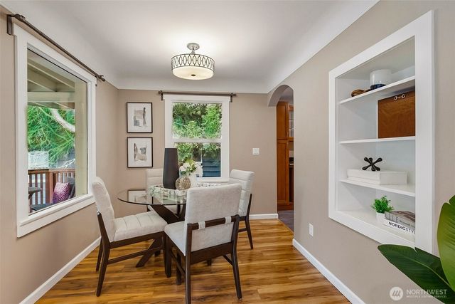 8800 Ravenna Avenue NE, Seattle, WA 98115
