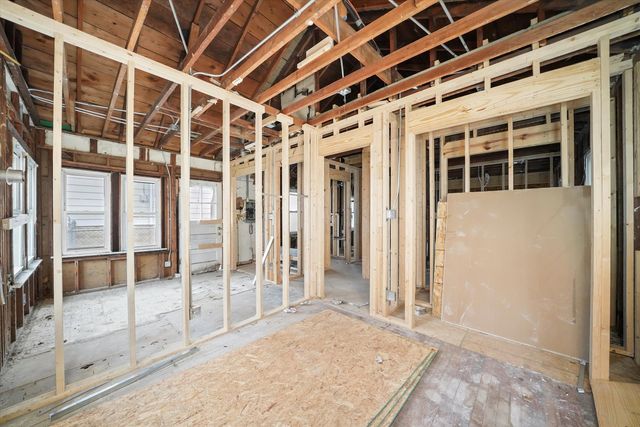 9552 S California Avenue, Evergreen Park, IL 60805