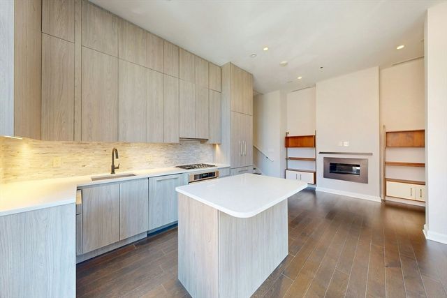140 Shawmut Ave 2A, Boston, MA 02118