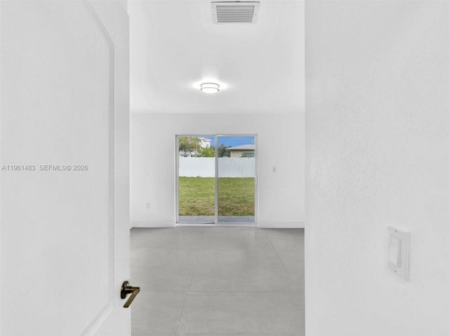 1140 NE 139th St, North Miami, FL 33161