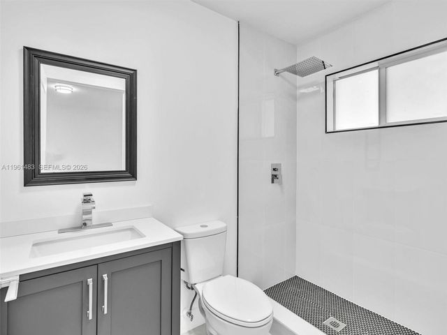 1140 NE 139th St, North Miami, FL 33161