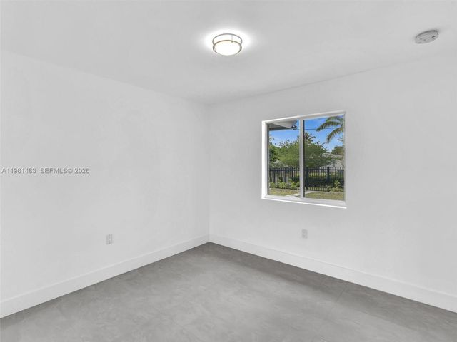 1140 NE 139th St, North Miami, FL 33161