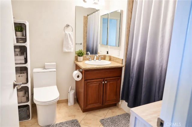 13951 Sherman Way 301, Van Nuys, CA 91405
