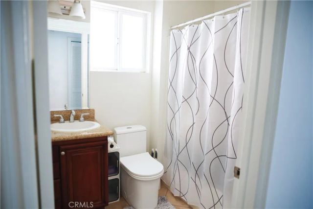 13951 Sherman Way 301, Van Nuys, CA 91405