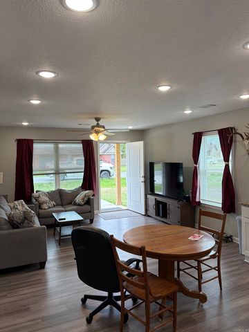 107 Olyvia Circle, Searcy, AR 72143