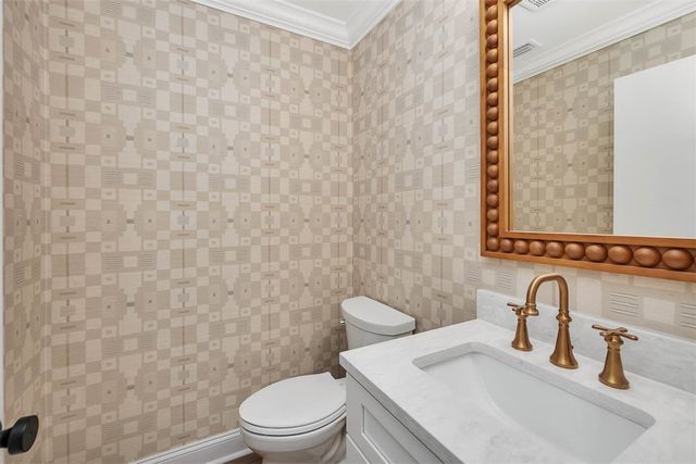 217 Five Pounds Road, St Simons Island, GA 31522