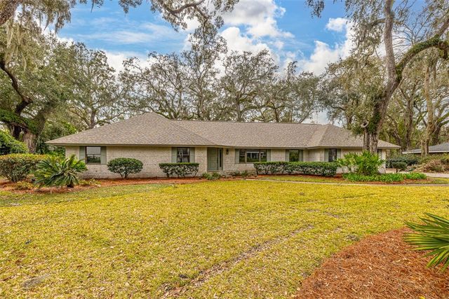 217 Five Pounds Road, St Simons Island, GA 31522