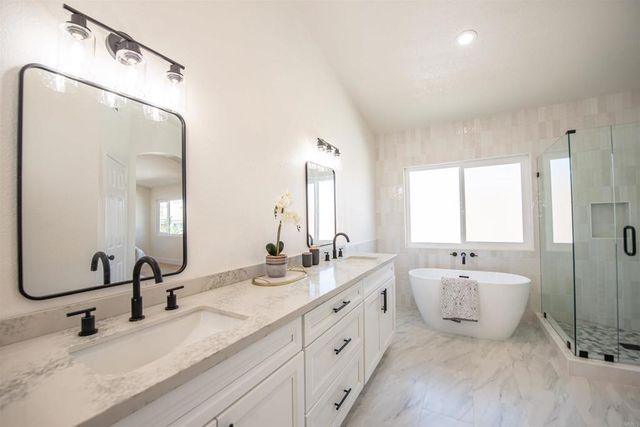 2038 Ridgeline Avenue, Vista, CA 92081