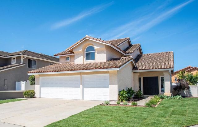 2038 Ridgeline Avenue, Vista, CA 92081