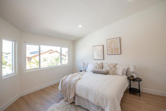 2038 Ridgeline Avenue, Vista, CA 92081