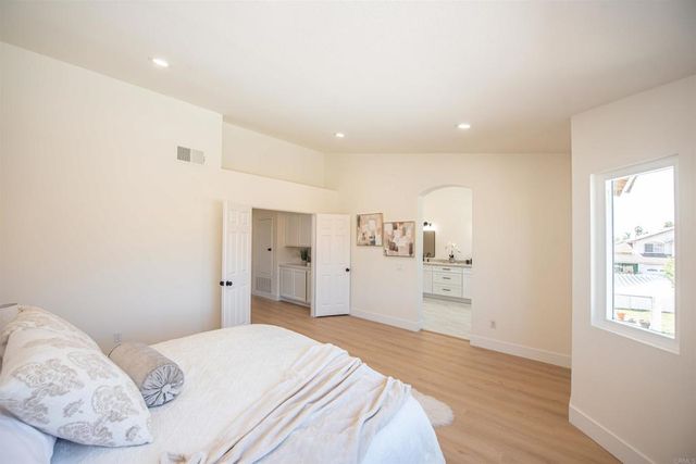2038 Ridgeline Avenue, Vista, CA 92081