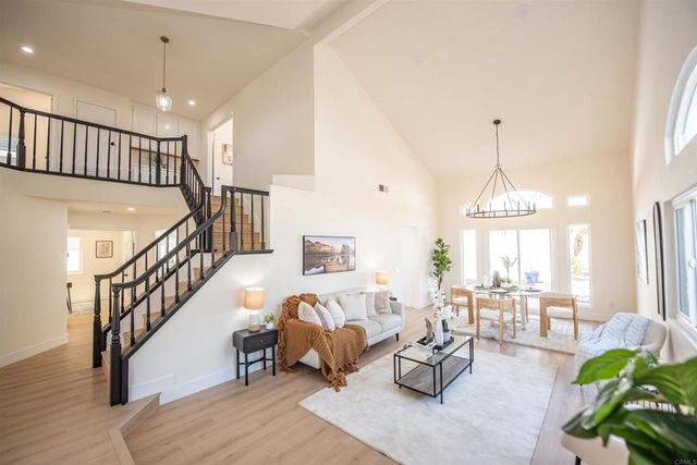 2038 Ridgeline Avenue, Vista, CA 92081