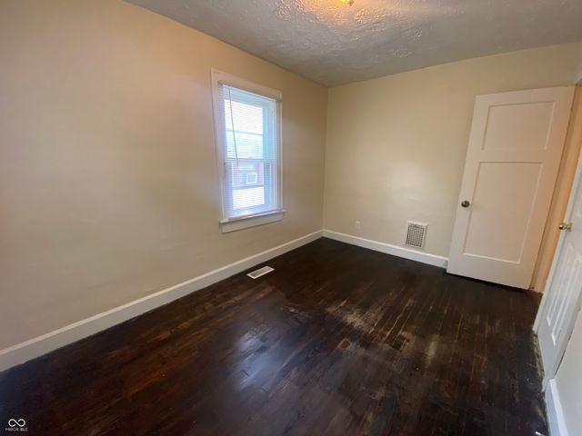 621 Tecumseh Street, Indianapolis, IN 46201