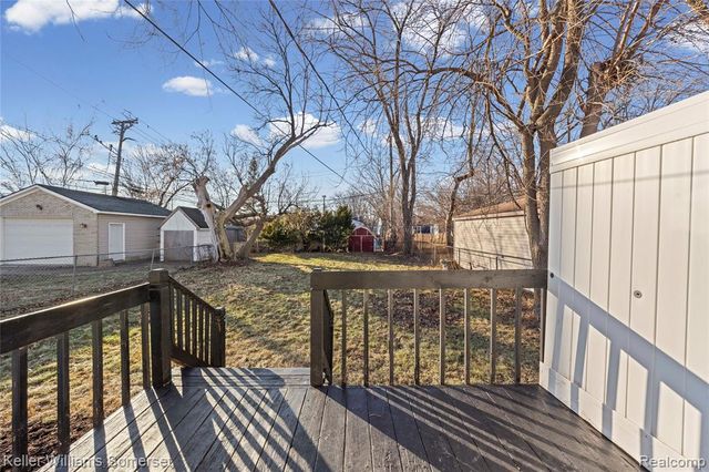 27033 Alger Boulevard, Madison Heights, MI 48071